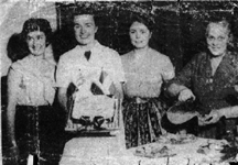 Marie-Thérèse, Phillis avec le gâteau, Annie et Mrs Merritt